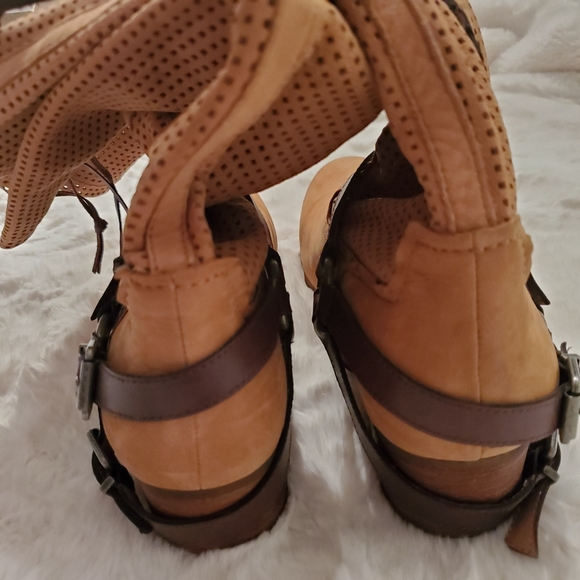 BACIO 61 Boots - Picture 8 of 9